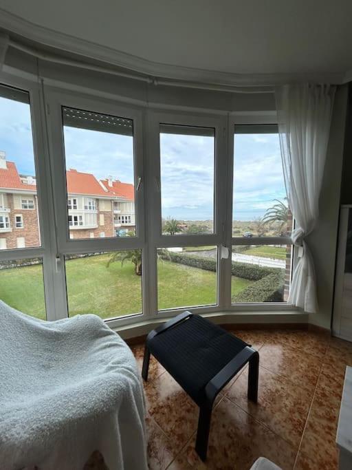 Playa De Berria -Apartamento Con Piscina Y Vistas Al Mar Santoña Exterior foto